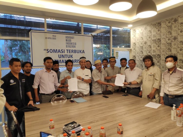 ADVOKAT MUDA PERADI PALU, Somasi Terbuka Hotman Paris
